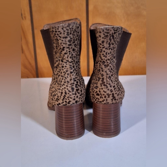 Madewell Laura Leopard Print Heeled Chelsea Boot in Spotted Calf Hair Size 7. - Picture 6 of 10
